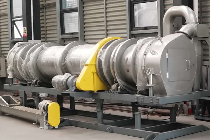 金屬污泥烘干機可以將金屬污泥再加工處理再利用，具有良好的社會經(jīng)濟環(huán)境效益。