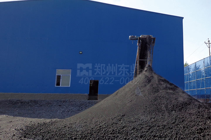 煤炭烘干機產(chǎn)品適用于煤泥、浮選尾煤、混煤、壓濾尾煤、末精煤、中煤、或精礦粉物料以及內(nèi)水高、燃點低、揮發(fā)分高的低階褐煤、蒙煤等物料的熱力脫水。