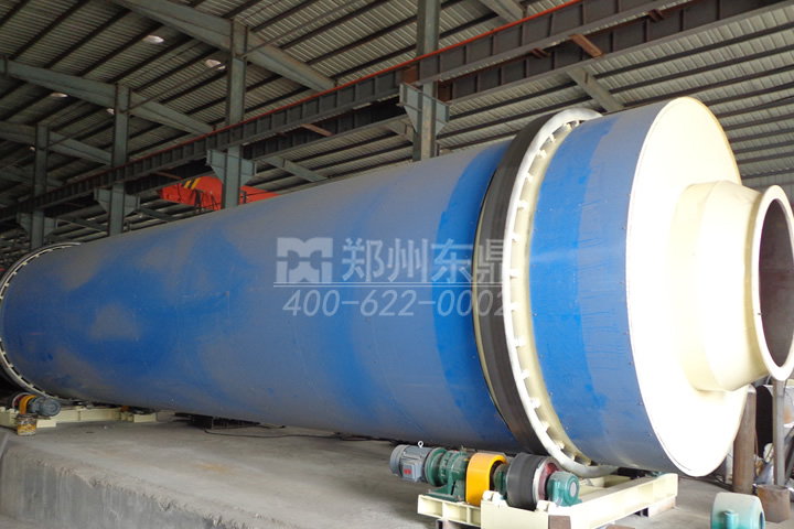 樹(shù)皮烘干機(jī)可以解決塊莖大、長(zhǎng)度長(zhǎng)些的樹(shù)皮、樹(shù)枝、棕櫚絲物料烘干