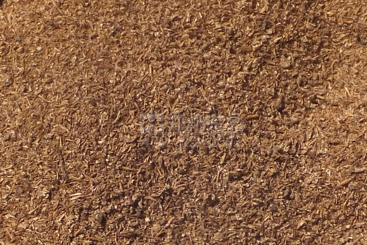 啤酒糟烘干機(jī)生產(chǎn)線主要由供脫水設(shè)備、熱源、上料機(jī)、進(jìn)料機(jī)、回轉(zhuǎn)滾筒、出料機(jī)、引風(fēng)機(jī)、卸料器和配電柜、粉碎系統(tǒng)、打包系統(tǒng)等部件構(gòu)成。