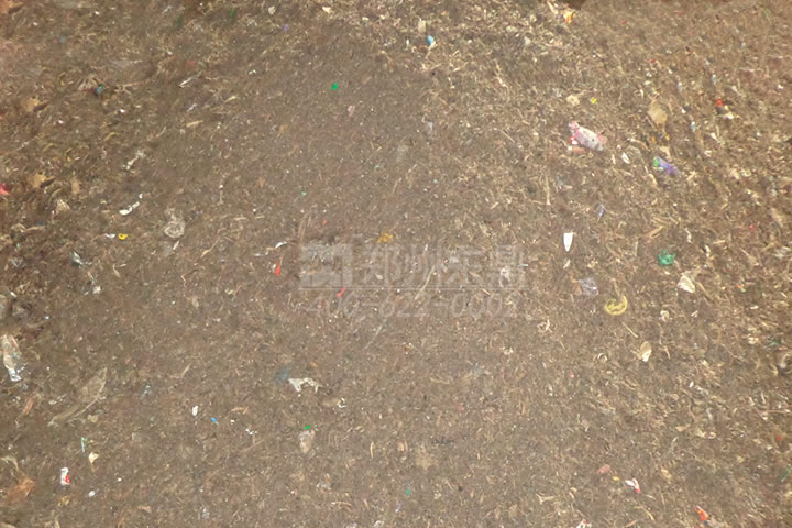 生活垃圾烘干機是鄭州東鼎針對人們?nèi)粘Ｉ钸^程中產(chǎn)生的垃圾固廢（其中包括樹枝、布料碎片、塑料、木塊、植物莖葉等）進行處理利用開發(fā)的一種專用烘干設備。