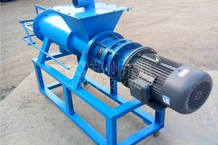 畜禽糞便固液分離機(jī)適用于對養(yǎng)殖場牛糞沼渣、雞糞、豬糞等物料進(jìn)行脫水預(yù)處理